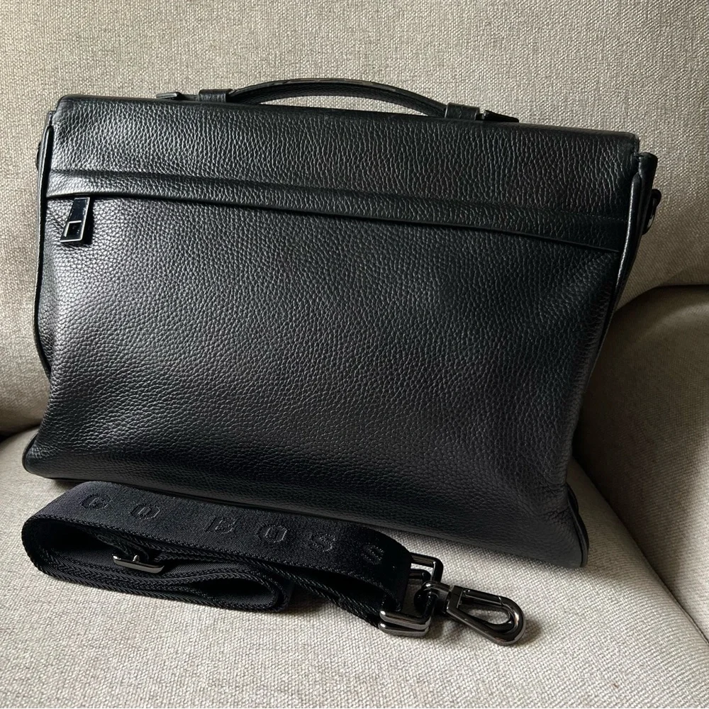 HUGO BOSS Black Leather Messenger Laptop Men's Bag - Picture 2 of 16